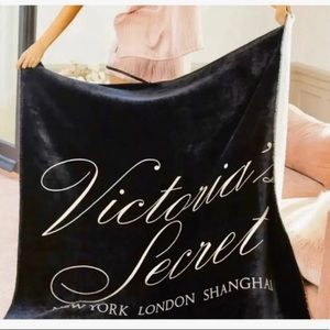 😍VS Sherpa Blanket